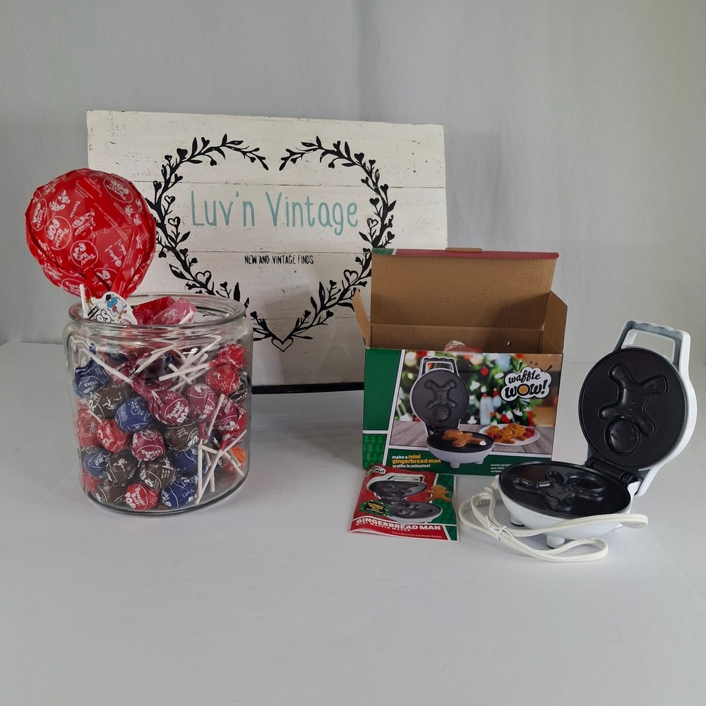 CucinaPro Waffle Wow Gingerbread Man Mini Waffle Maker White‎ 3300 Holiday